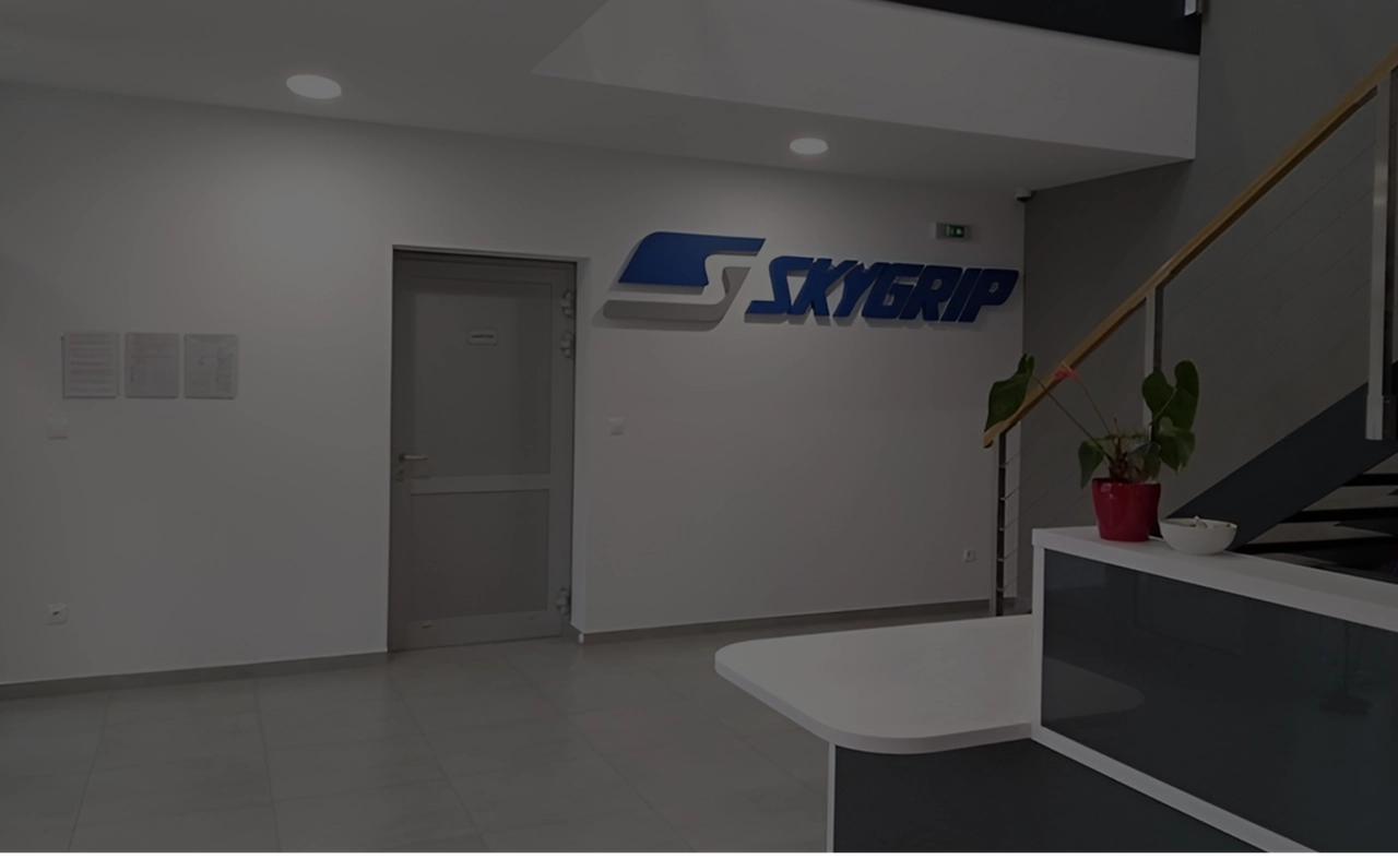 SkyGrip Office